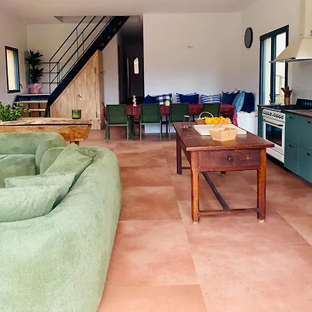 Maison De Charme Piscine & Petanque 贝纳克和卡泽纳克