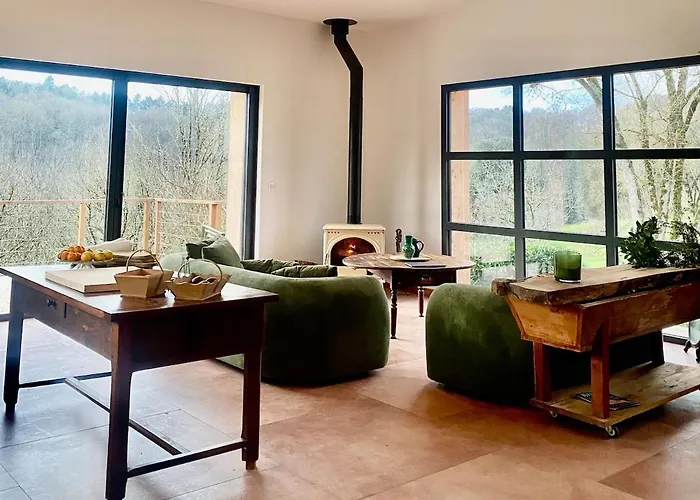 Maison De Charme Piscine & Petanque 贝纳克和卡泽纳克