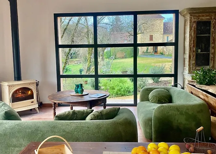 度假居 Maison De Charme Piscine & Petanque 贝纳克和卡泽纳克