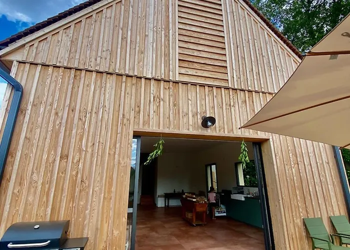 Maison De Charme Piscine & Petanque 度假居 贝纳克和卡泽纳克