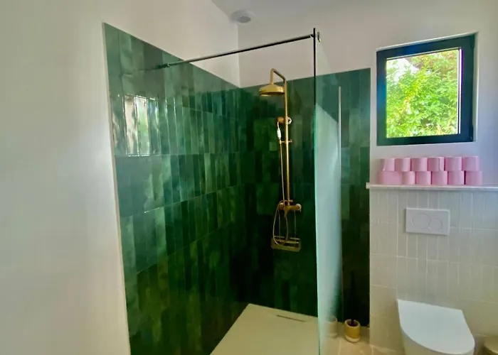 Vakantiehuis Maison De Charme Piscine & Petanque